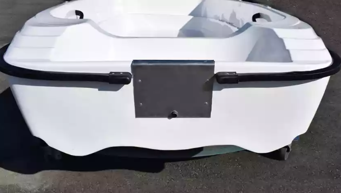 Стеклопластиковая лодка Пингвин (тримаран) в Салавате