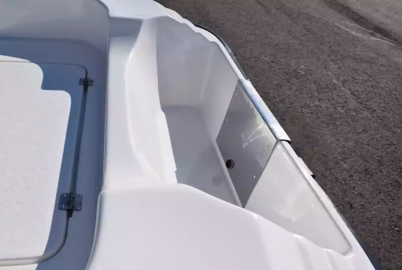 Стеклопластиковая лодка Пингвин (тримаран) в Салавате