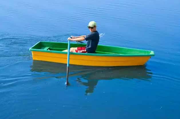 Стеклопластиковая лодка Малютка в Салавате