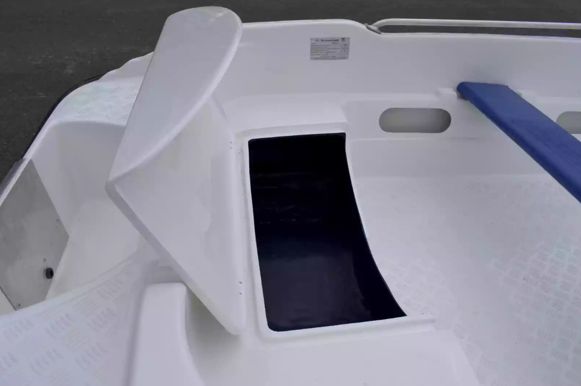 Стеклопластиковая лодка Пингвин New (тримаран) в Салавате