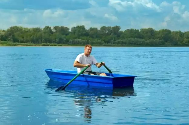 Стеклопластиковая лодка Малютка в Салавате