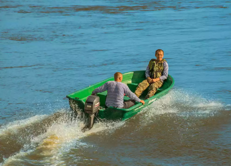 Стеклопластиковая лодка Neman-340 (тримаран) в Салавате