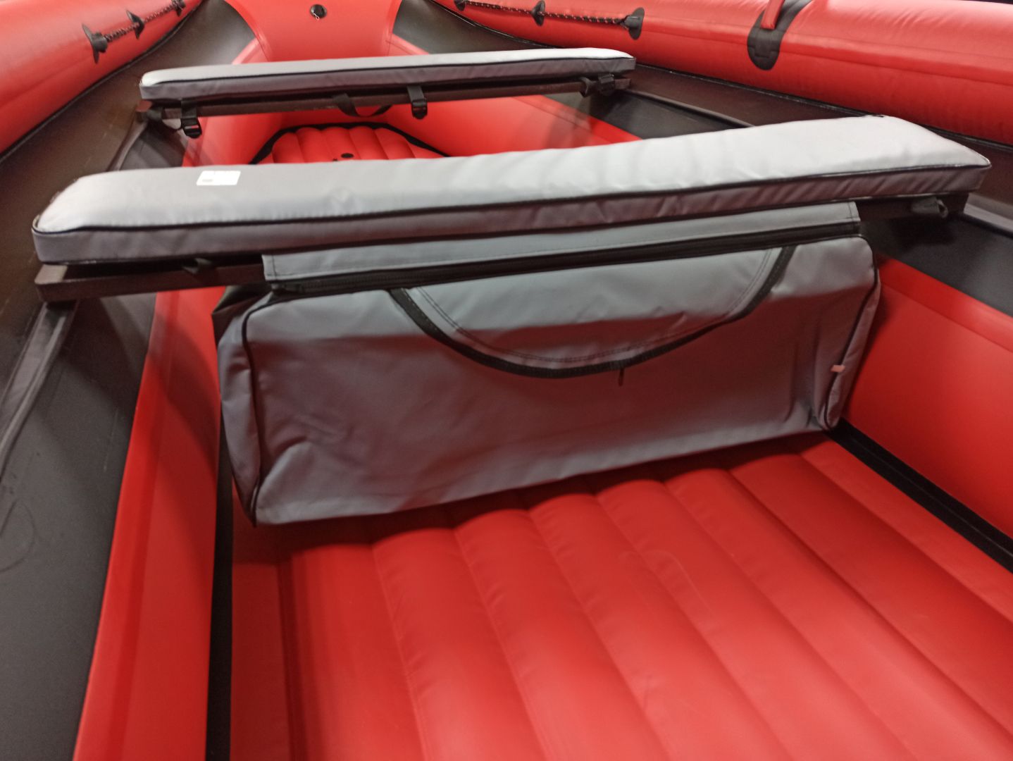 КОМПЛЕКТ МЯГКИХ НАКЛАДОК С СУМКОЙ ДЛЯ ЛОДОК 90Х20 СЕРЫЙ в Салавате