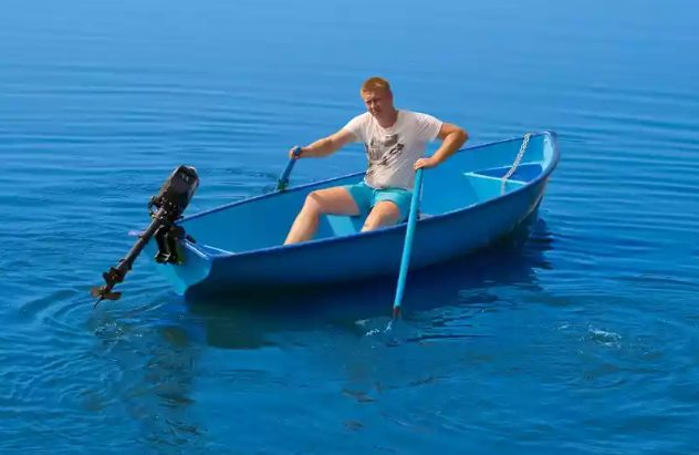 Стеклопластиковая лодка Омуль в Салавате