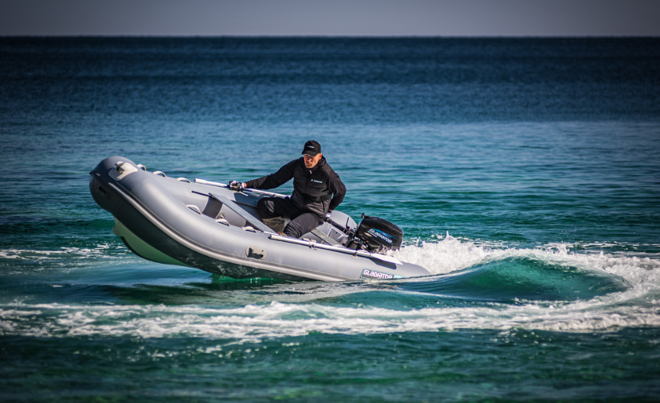 Лодка GLADIATOR RIB380AL в Салавате