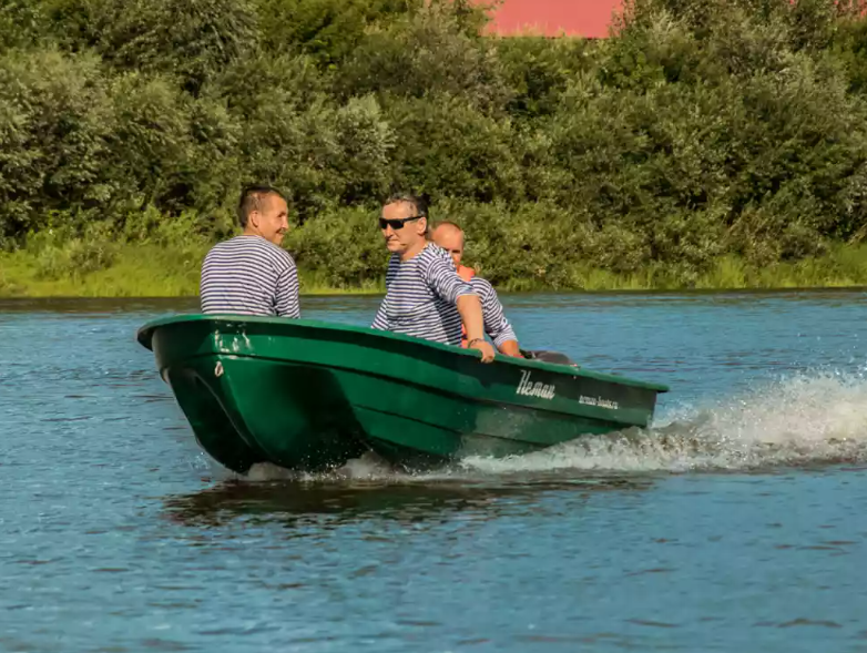 Стеклопластиковая лодка Neman-340 (тримаран) в Салавате