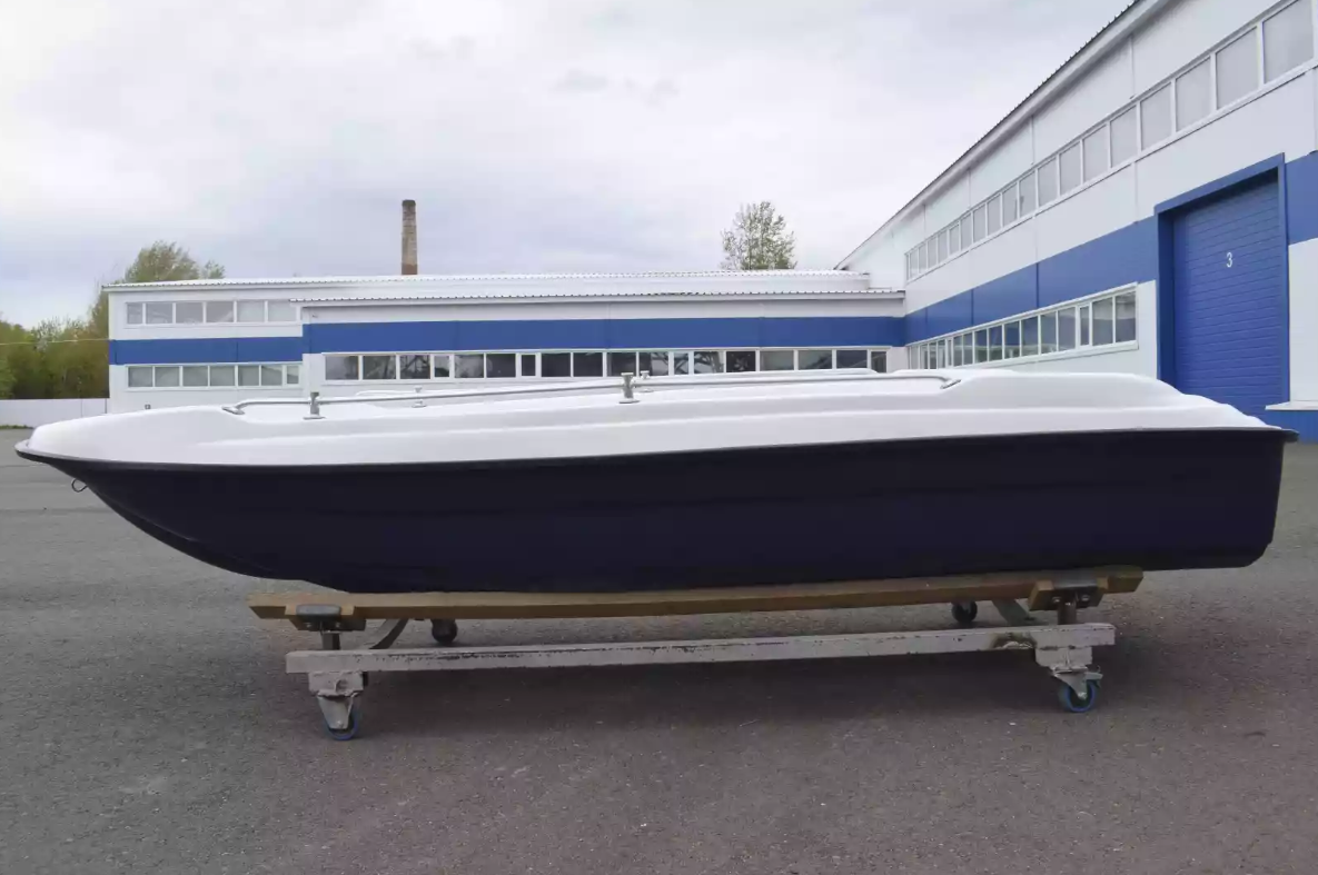 Стеклопластиковая лодка Пингвин New (тримаран) в Салавате
