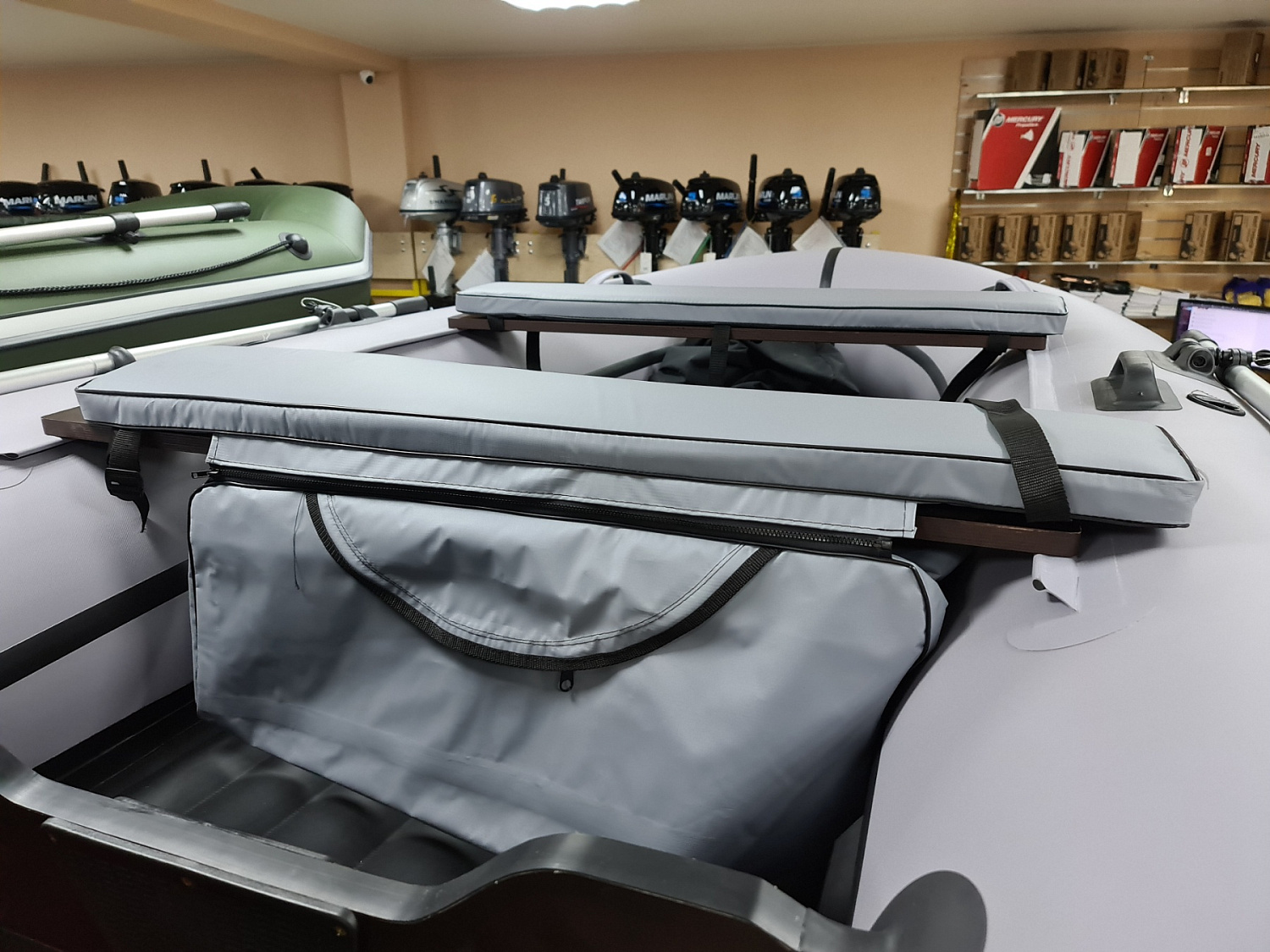 КОМПЛЕКТ МЯГКИХ НАКЛАДОК С СУМКОЙ ДЛЯ ЛОДОК 90Х20 СЕРЫЙ в Салавате