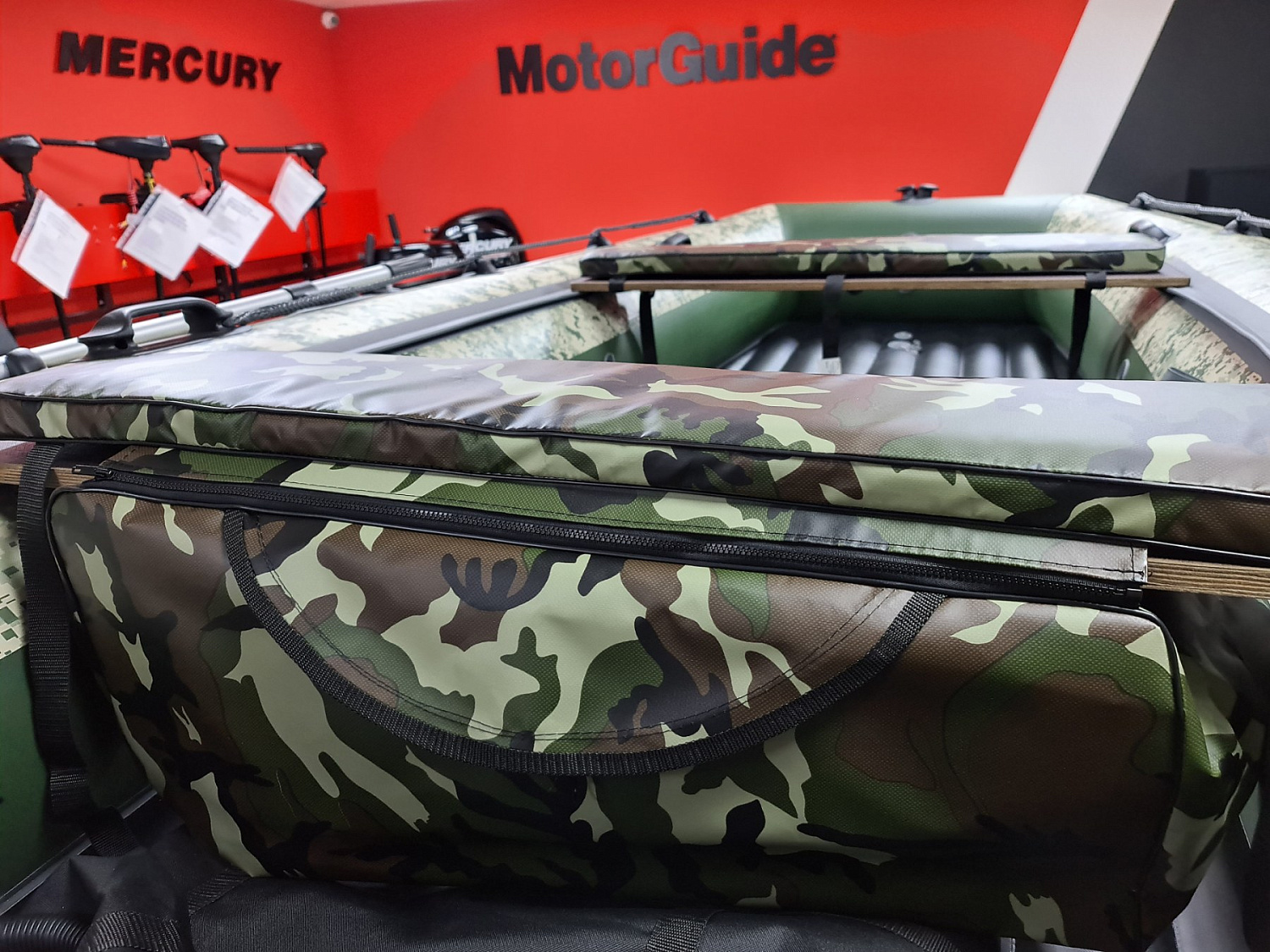 КОМПЛЕКТ МЯГКИХ НАКЛАДОК С СУМКОЙ ДЛЯ ЛОДОК 80Х20 КАМУФЛЯЖ в Салавате